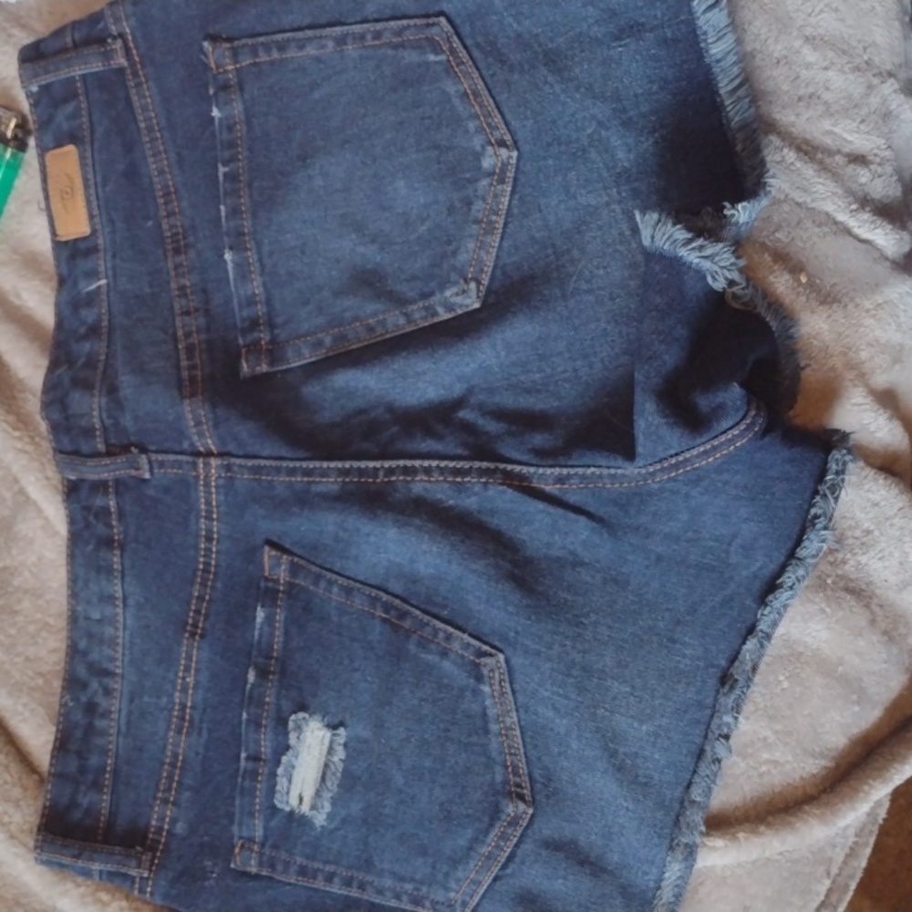 Shorts - Picture 2 of 2